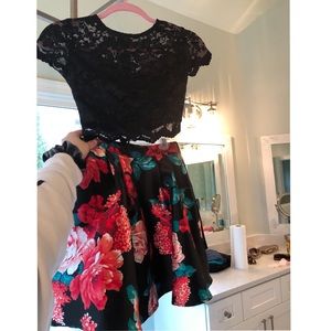 Beautiful 2 piece dress!